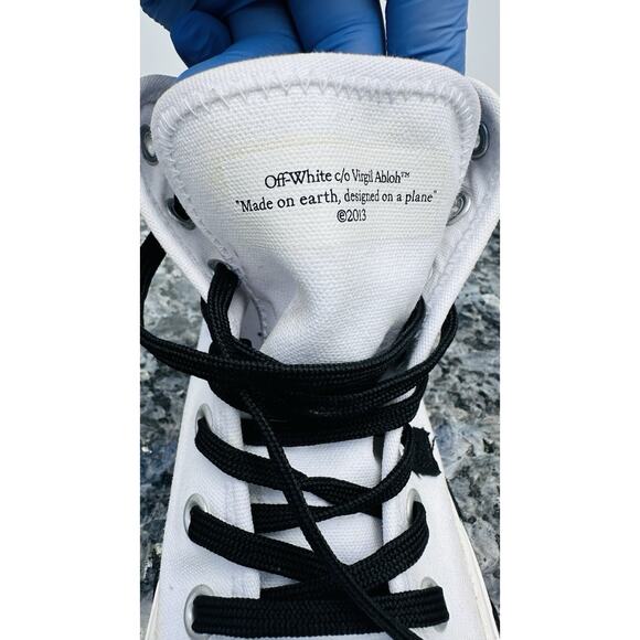 Off-White Men\'s Mid-Top Vulcanized Canvas Sneakers White/Black, Size 40 It main image 4
